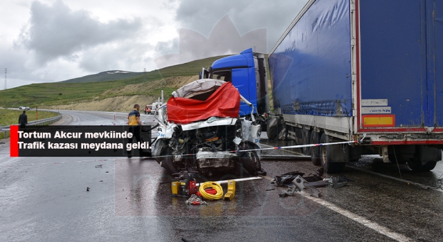 Tortum Akcur mevkiinde Trafik kazası meydana geldi.